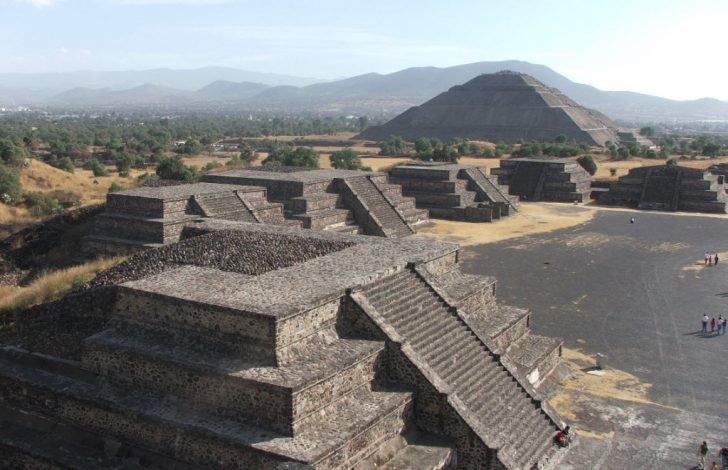 pyramid-of-the-sun-at-teotihuacan-mexico